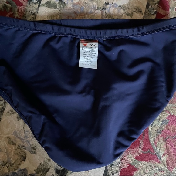 TYR Swim Brief - Navy.  Mens: 36. - Picture 4 of 6
